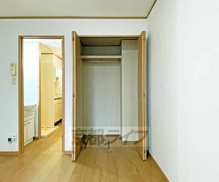 収納　奥行きのある大容量のクローゼットです。