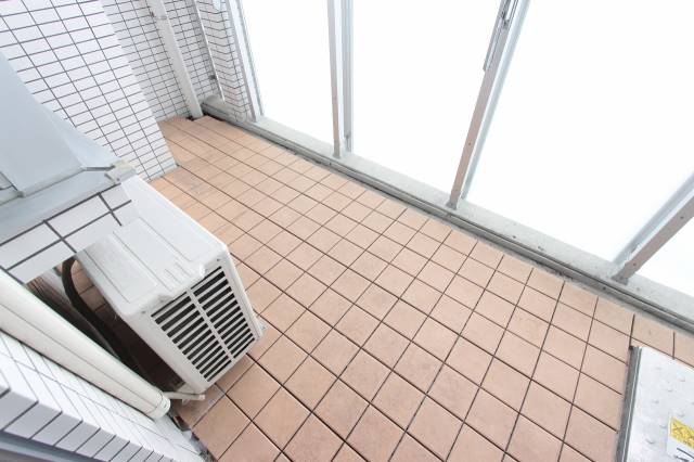 バルコニー　ベランダの床お洒落です
