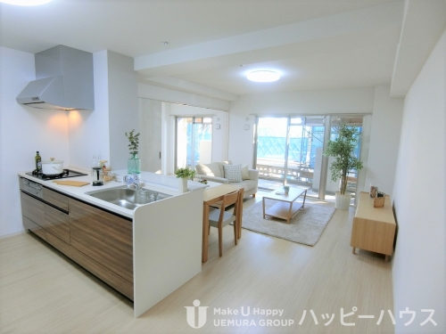 居室・リビング　※参考画像のため、家具・備品は設置ございません。