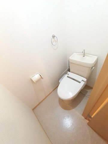 トイレ　トイレもきれいです