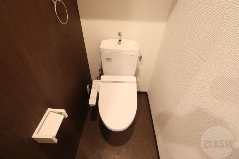 トイレ　温水洗浄便座