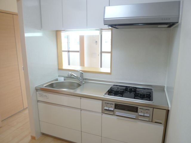 キッチン　収納スペース豊富なキッチン