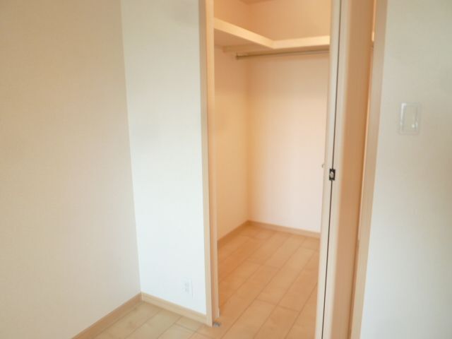 収納　たくさん収納できるウォークインクローゼット