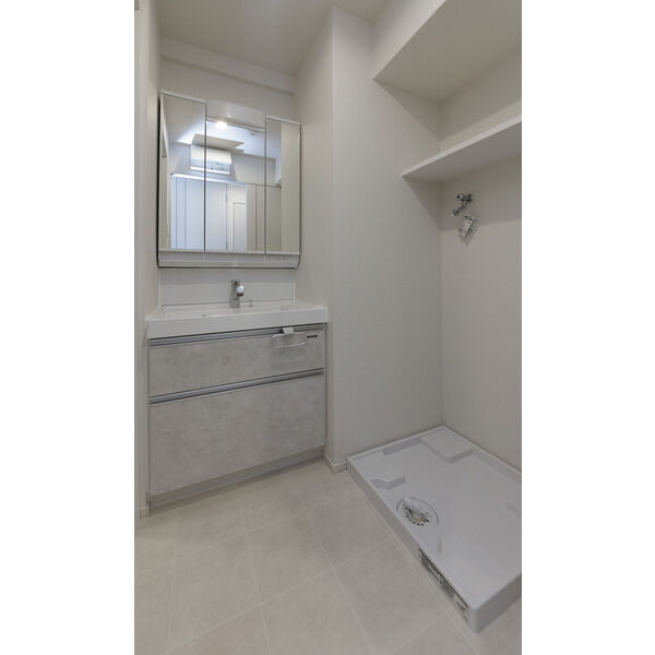 洗面設備　シンプルで使いやすい洗面台です！