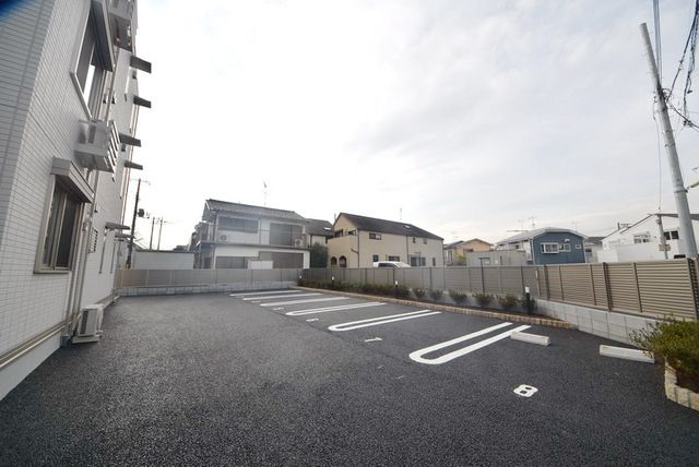 駐車場　★敷地内に駐車場があります★