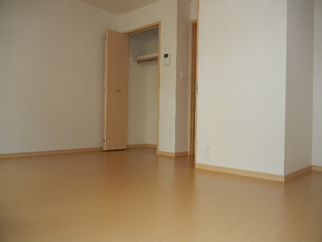 収納　サンハイツ北六甲弐番館（GoodHome）