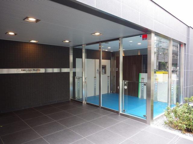 エントランス　清潔なエントランスです