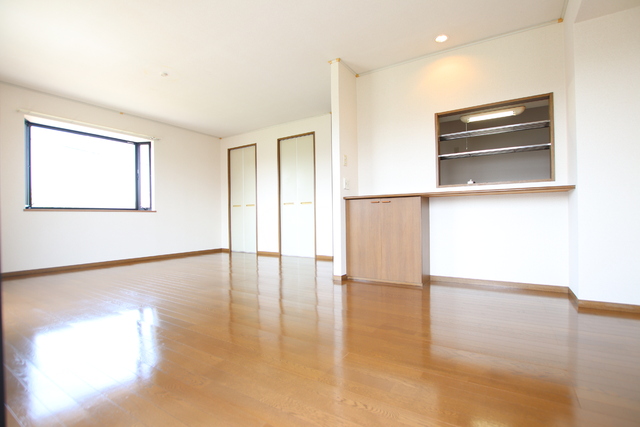 居室・リビング　ＬＤＫ１８．２帖♪