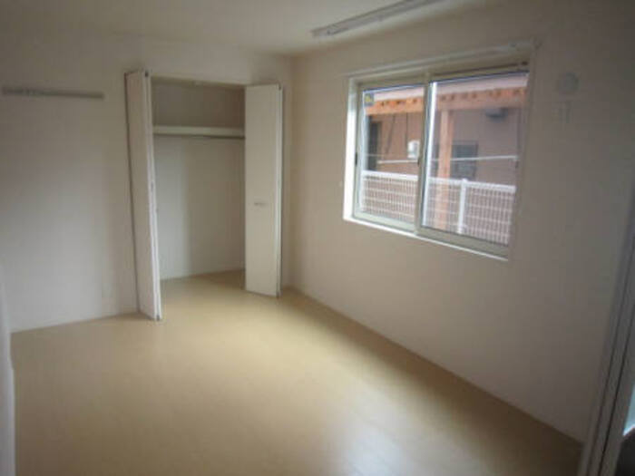 その他部屋・スペース　風通しも良い寝室です☆