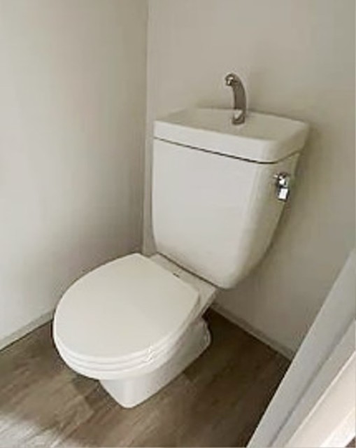 トイレ　別部屋同仕様タイプ