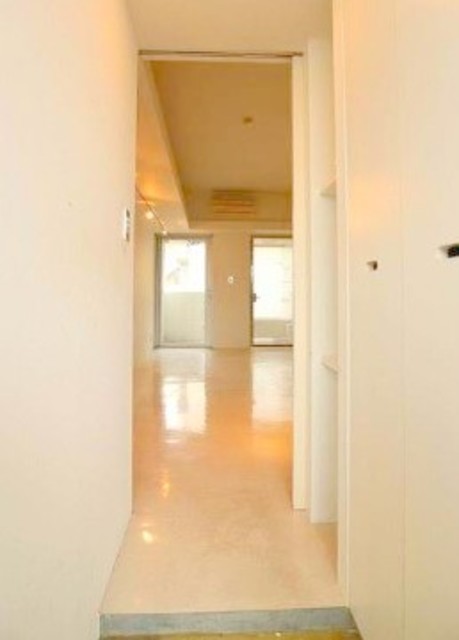 玄関　別部屋同仕様タイプ