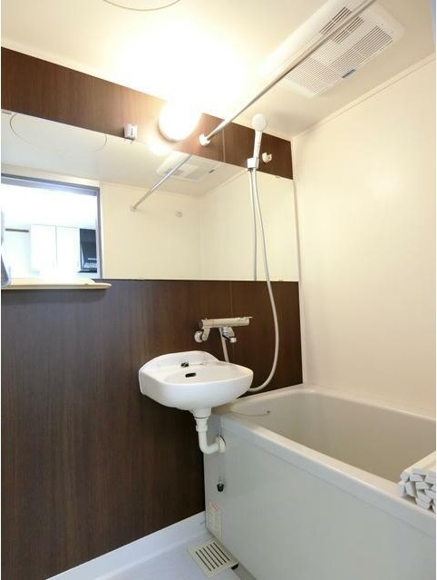 バス・シャワールーム　日々の疲れを癒すお風呂です♪