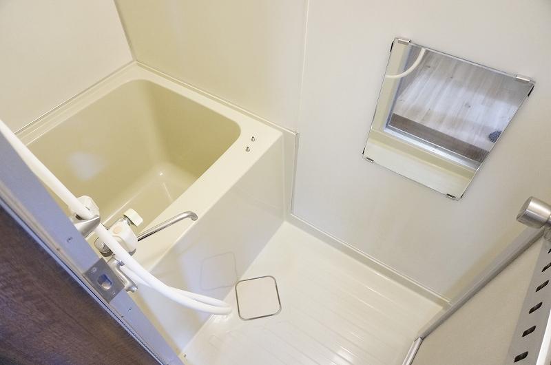 バス・シャワールーム　浴室