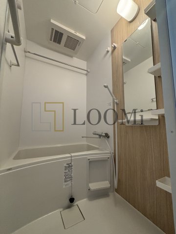 バス・シャワールーム　セレニテ難波グランデシュッド　浴室