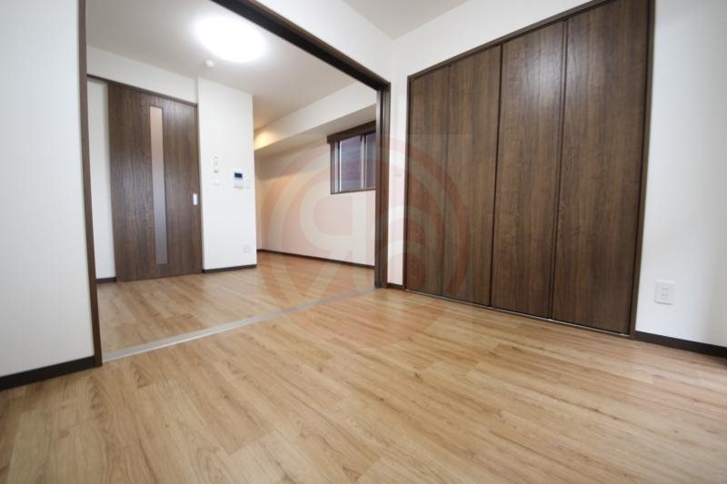 居室・リビング　こちらの居間で趣味の時間をお楽しみください