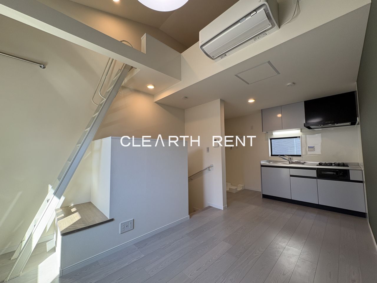 居室・リビング　日当たりの良い明るい空間