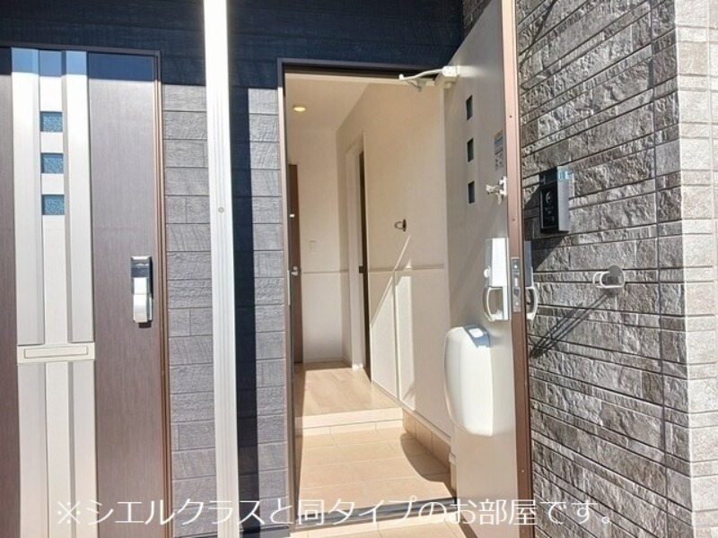 玄関　図面と現状に相違がある場合には現状を優先