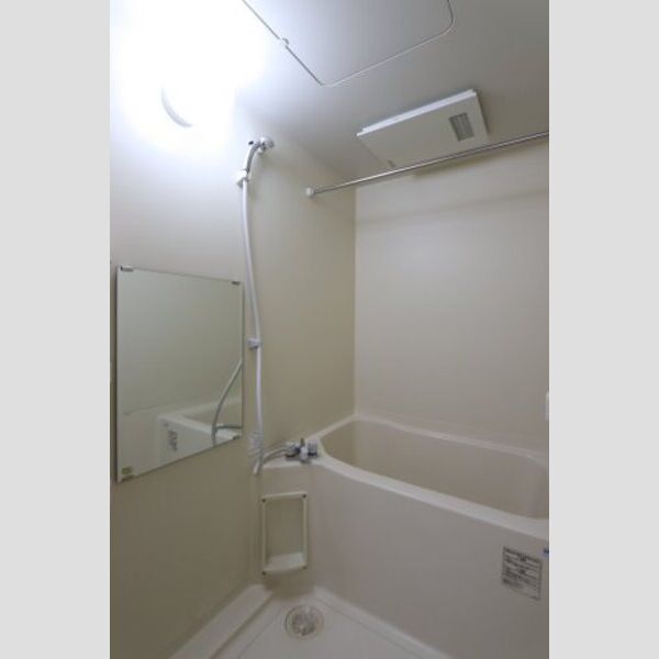 バス・シャワールーム　現状優先です。
