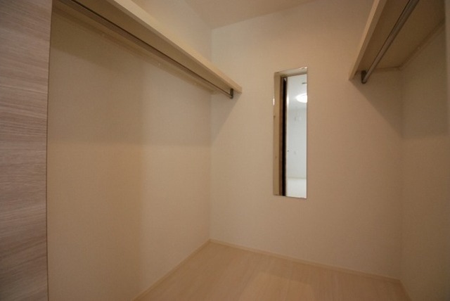 収納　１０６　ウォークインクローゼット