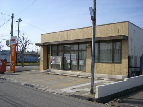 郵便局　富山黒崎郵便局（郵便局）まで663m