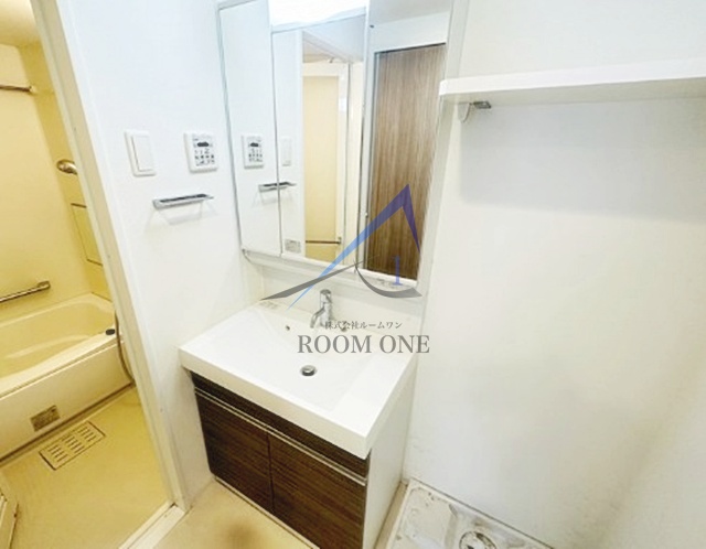 洗面設備　洗面台です。