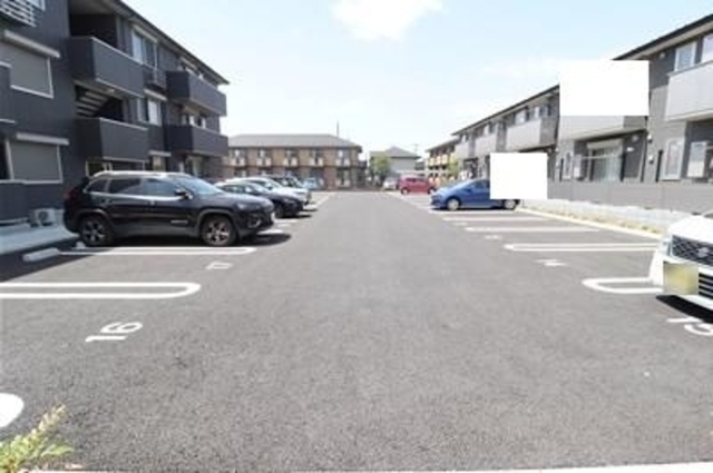 駐車場　駐車場