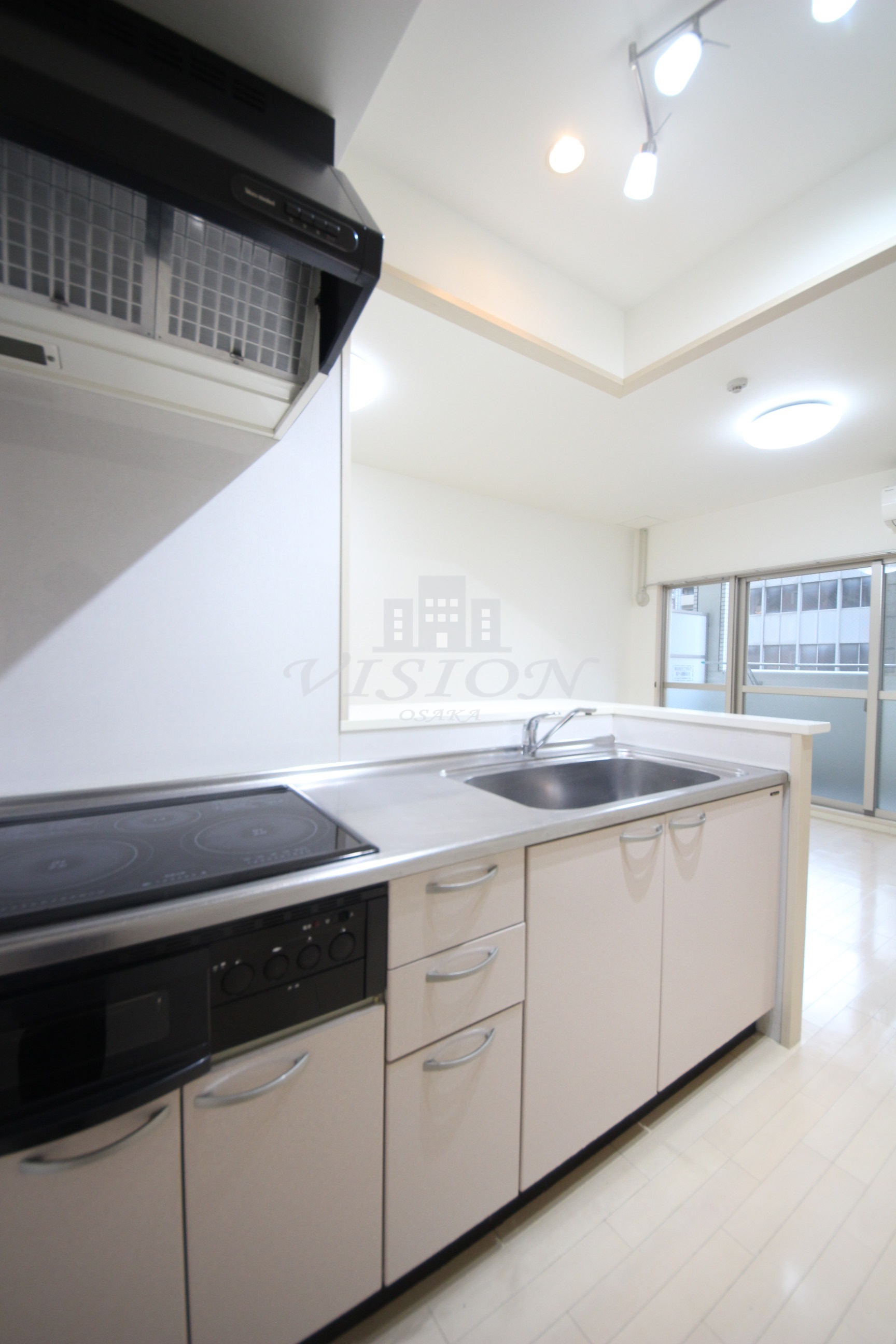 キッチン　室内写真は別タイプのものです