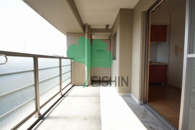 バルコニー　日当たりの良いバルコニーです！