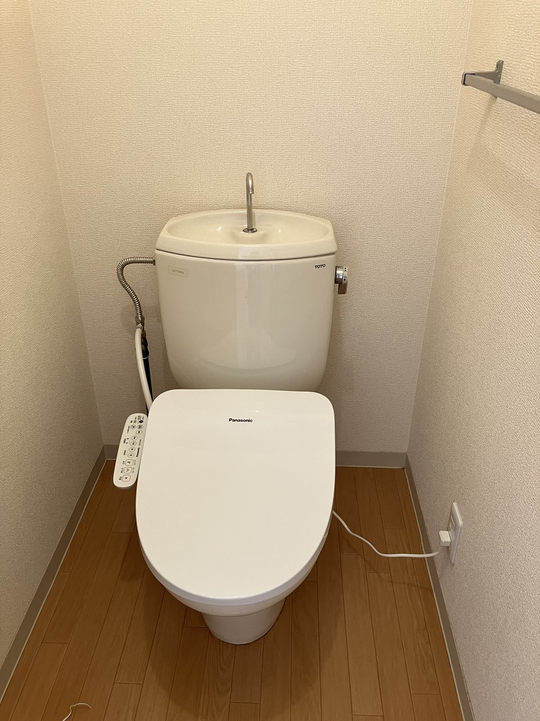 トイレ　ほぼ新品ウォシュレット