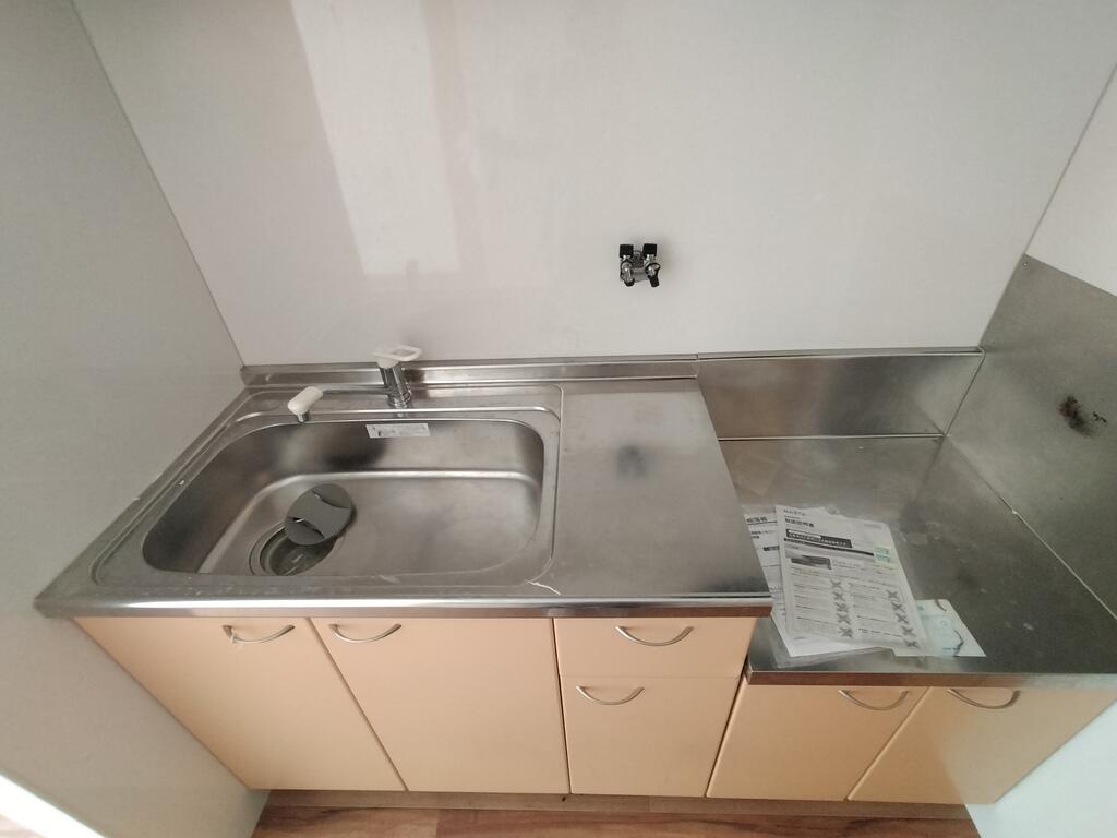 キッチン　※同建物の別のお部屋の写真です。