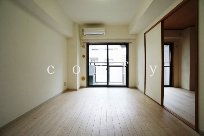 居室・リビング　形の綺麗なリビング