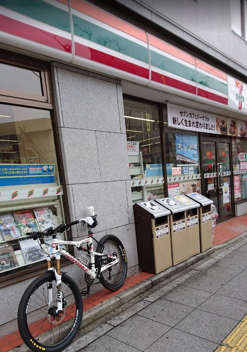 コンビニ　セブンイレブン 大阪福島2丁目店（コンビニ）まで226m