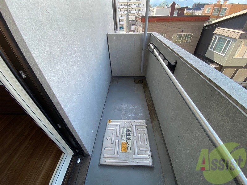 バルコニー　バルコニーが付いていますので一息ついてみてはいかがですか。