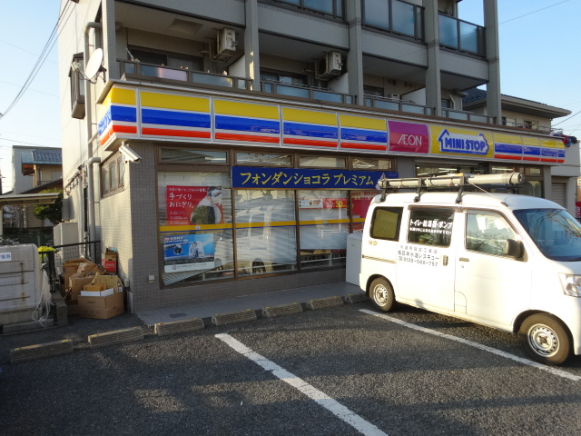 コンビニ　ミニストップ 堀江4丁目店（コンビニ）まで329m