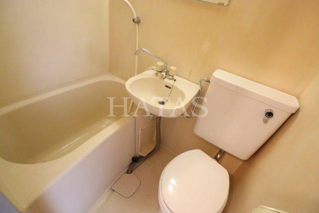 トイレ　同物件別部屋です