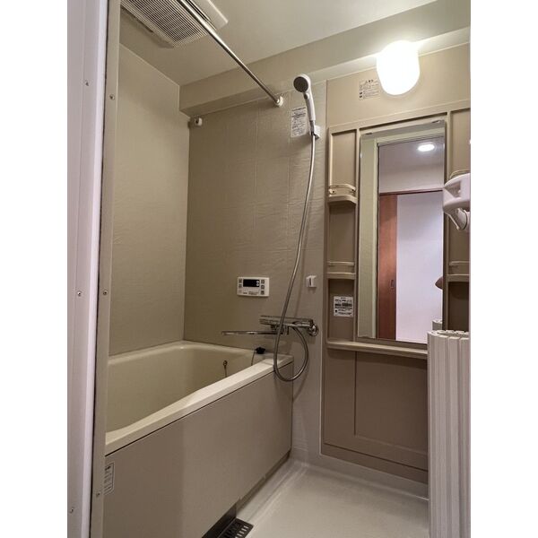 バス・シャワールーム
