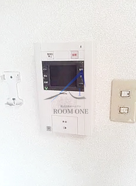 セキュリティ　モニター付きインターホンです。