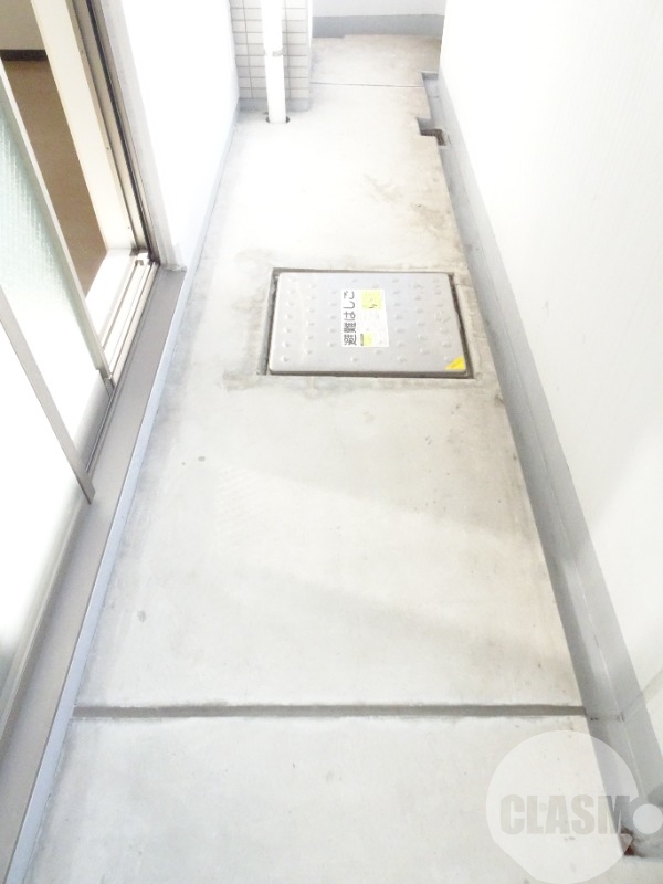 バルコニー　南向きだからお洗濯物も乾きやすい♪