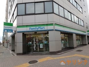 コンビニ　ファミリーマート丸の内大津通店（コンビニ）まで304m
