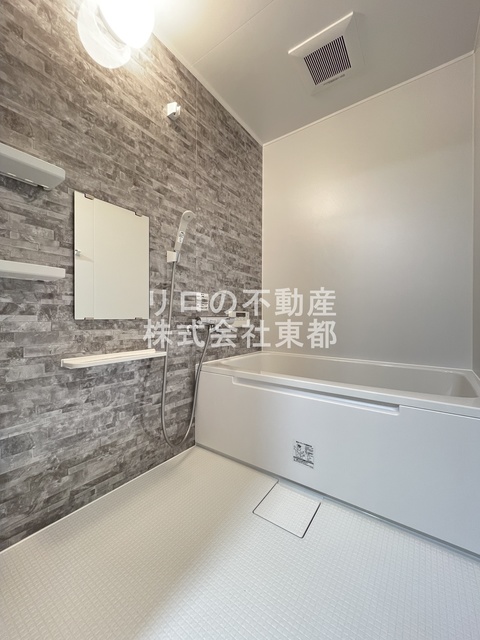 バス・シャワールーム　人気の浴槽付き☆快適にバスタイムをお過ごしいただけます♪