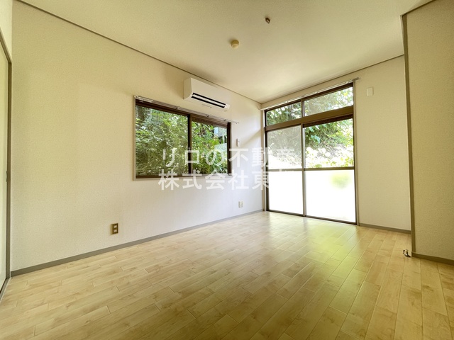 その他部屋・スペース　２面採光なので、明るく風通しのよい過ごしやすいお部屋です♪