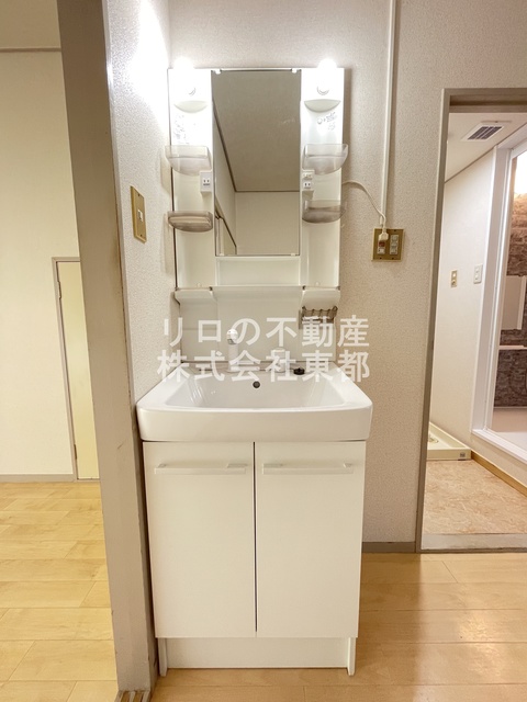 洗面設備　独立洗面台なら落ち着いて身支度ができます☆