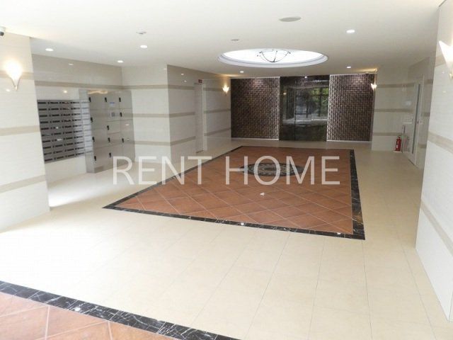 ロビー　まるでホテルのような豪華なロビーです