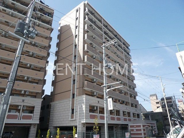 建物外観　2017年築の鉄筋コンクリートマンション