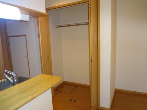 収納　クローゼット