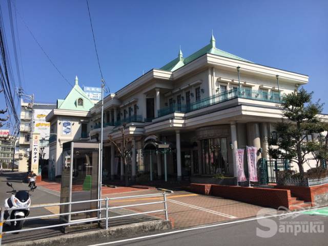 飲食店　（株）一六／レストラン本部北斗七星（飲食店）まで931m