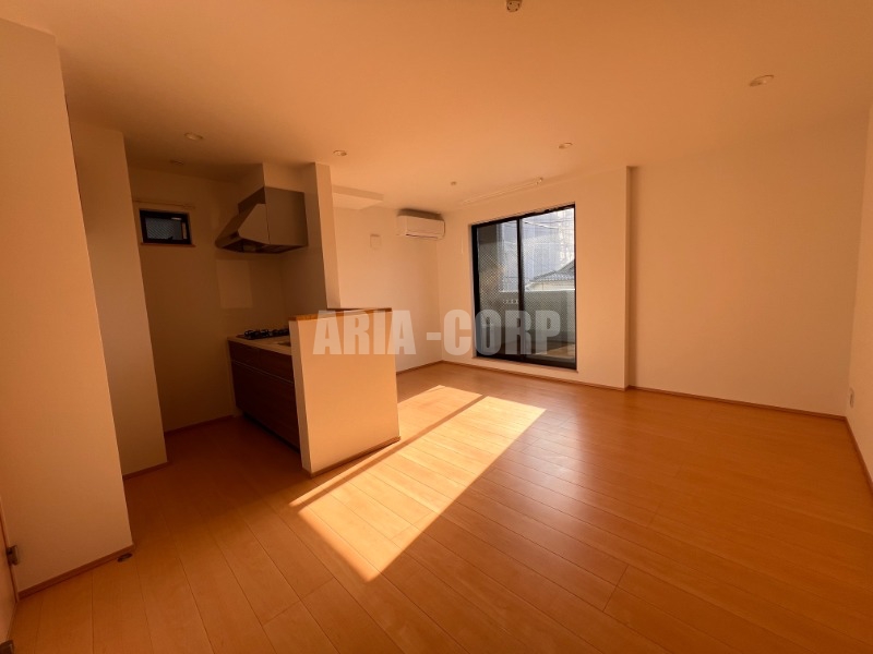 居室・リビング　レイアウトしやすい広さのリビングです♪