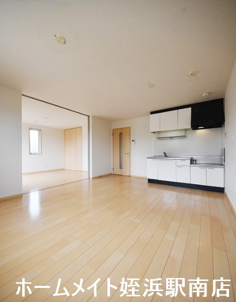 居室・リビング　★約10帖のLDKでゆったり★参考写真