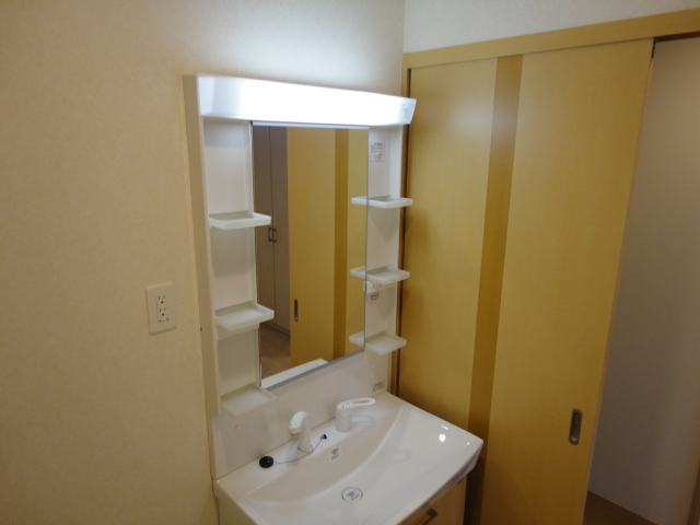 洗面設備　洗髪洗面化粧台