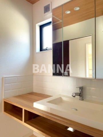 洗面設備　●修繕・ルームクリーニング前